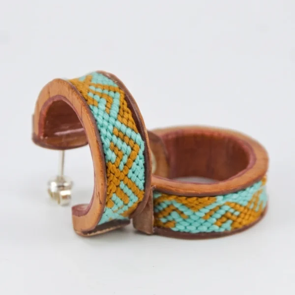 aretes madera con macrame santiago rugeles