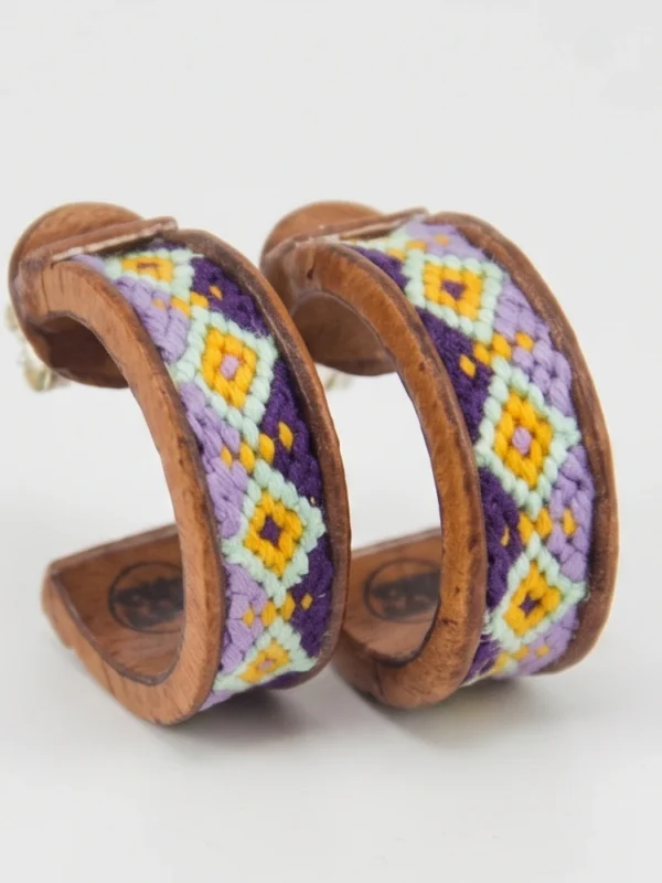 aretes madera con macrame santiago rugeles
