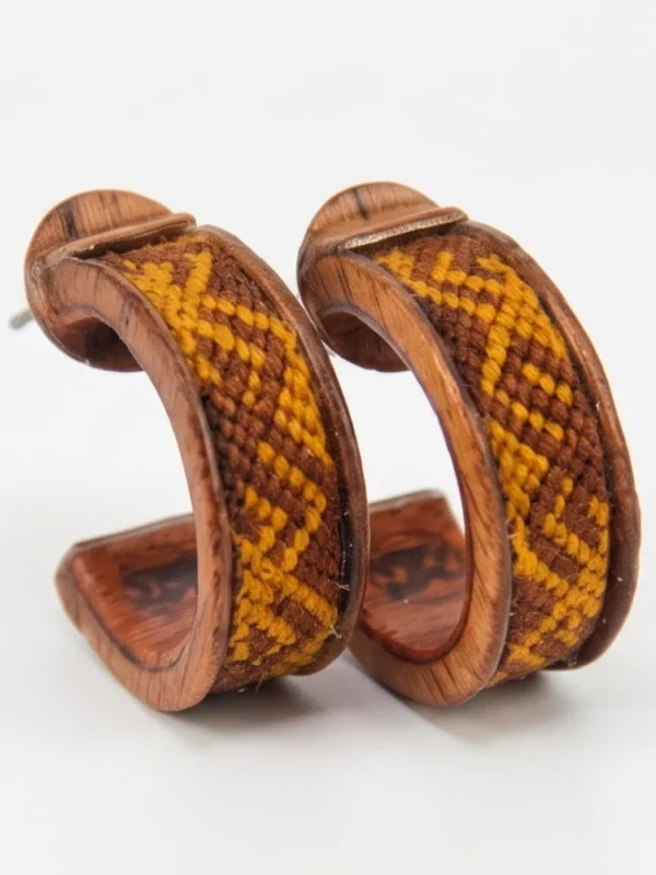 aretes madera con macrame santiago rugeles