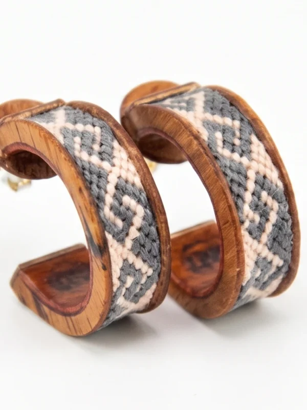 aretes madera con macrame santiago rugeles